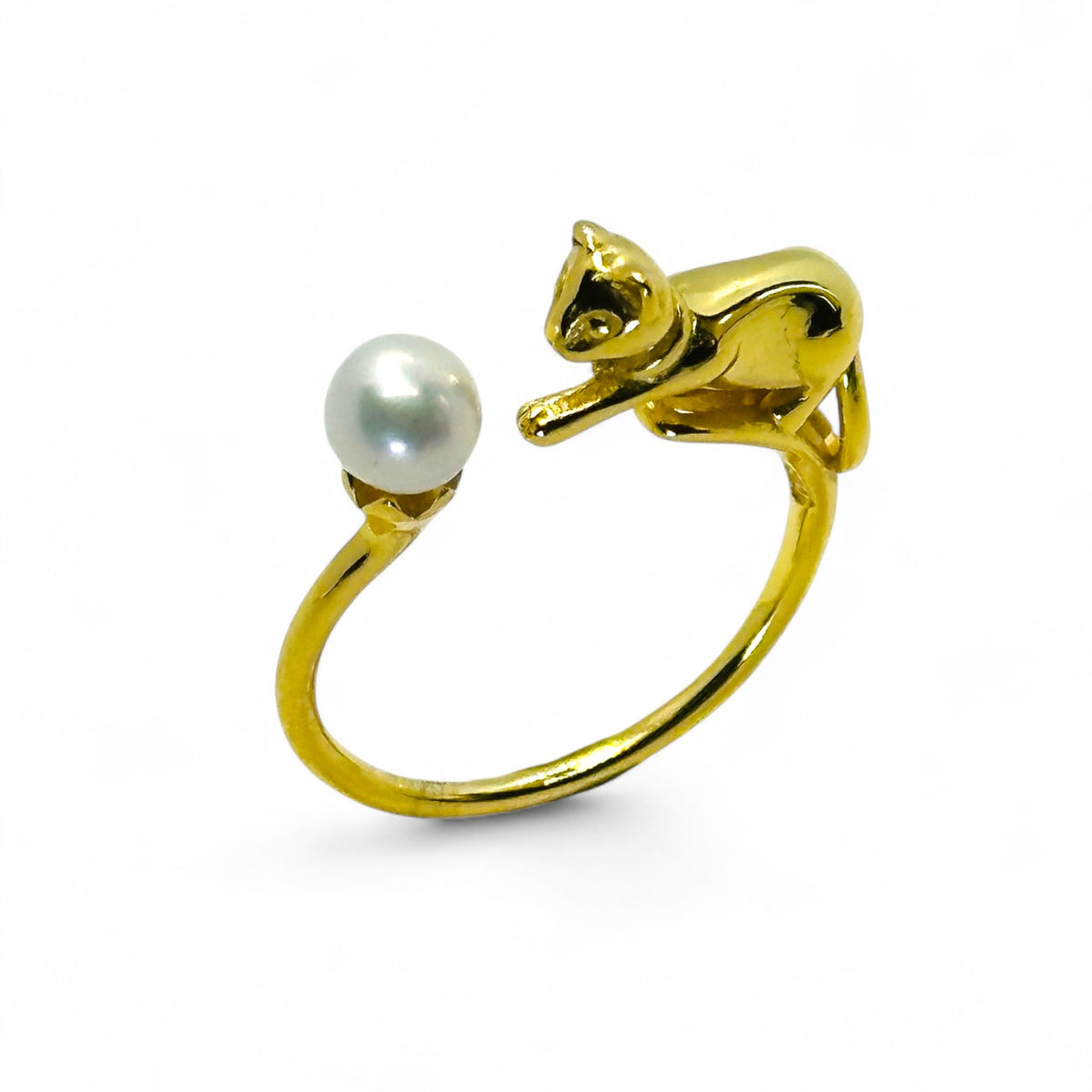 "Curious Kitten" Akoya Pearl Ring