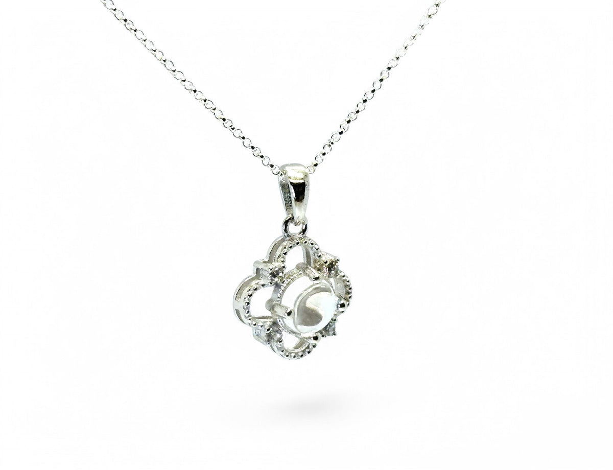 "Serene Clover" Necklace