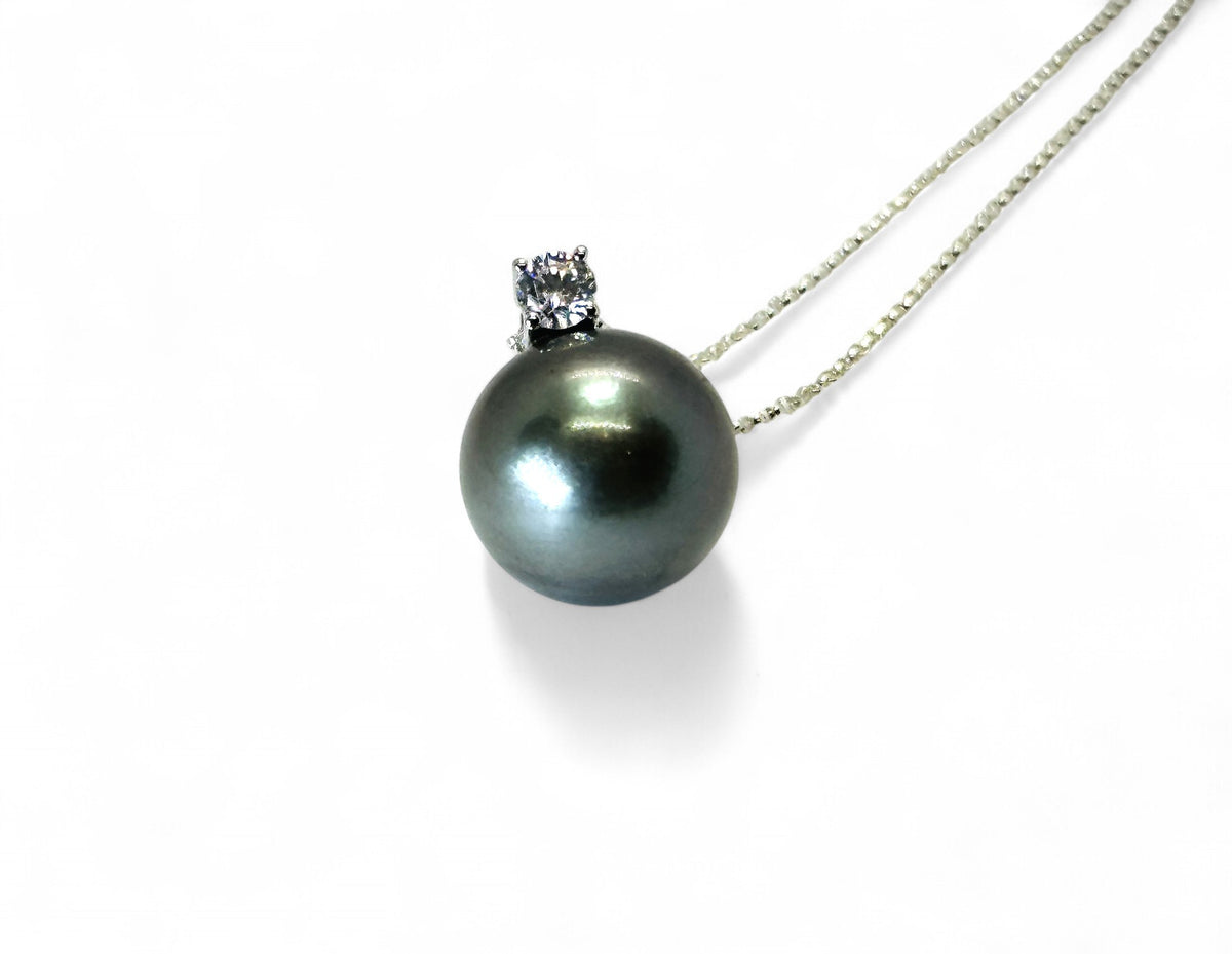 "Black Swan" Tahitian Pearl Pendant with 18K Gold