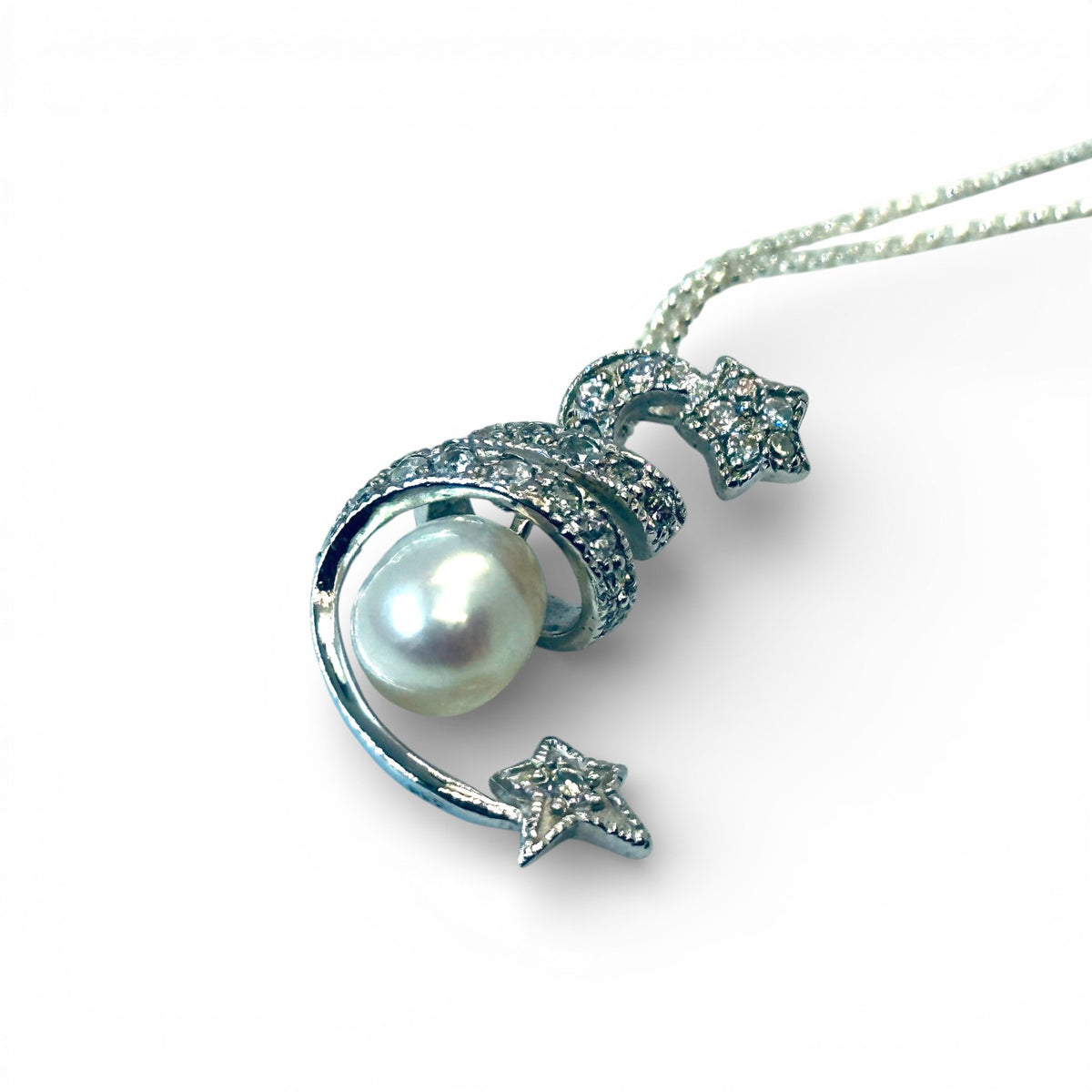"The Stardust Serenade" Pearl Pendant Necklace