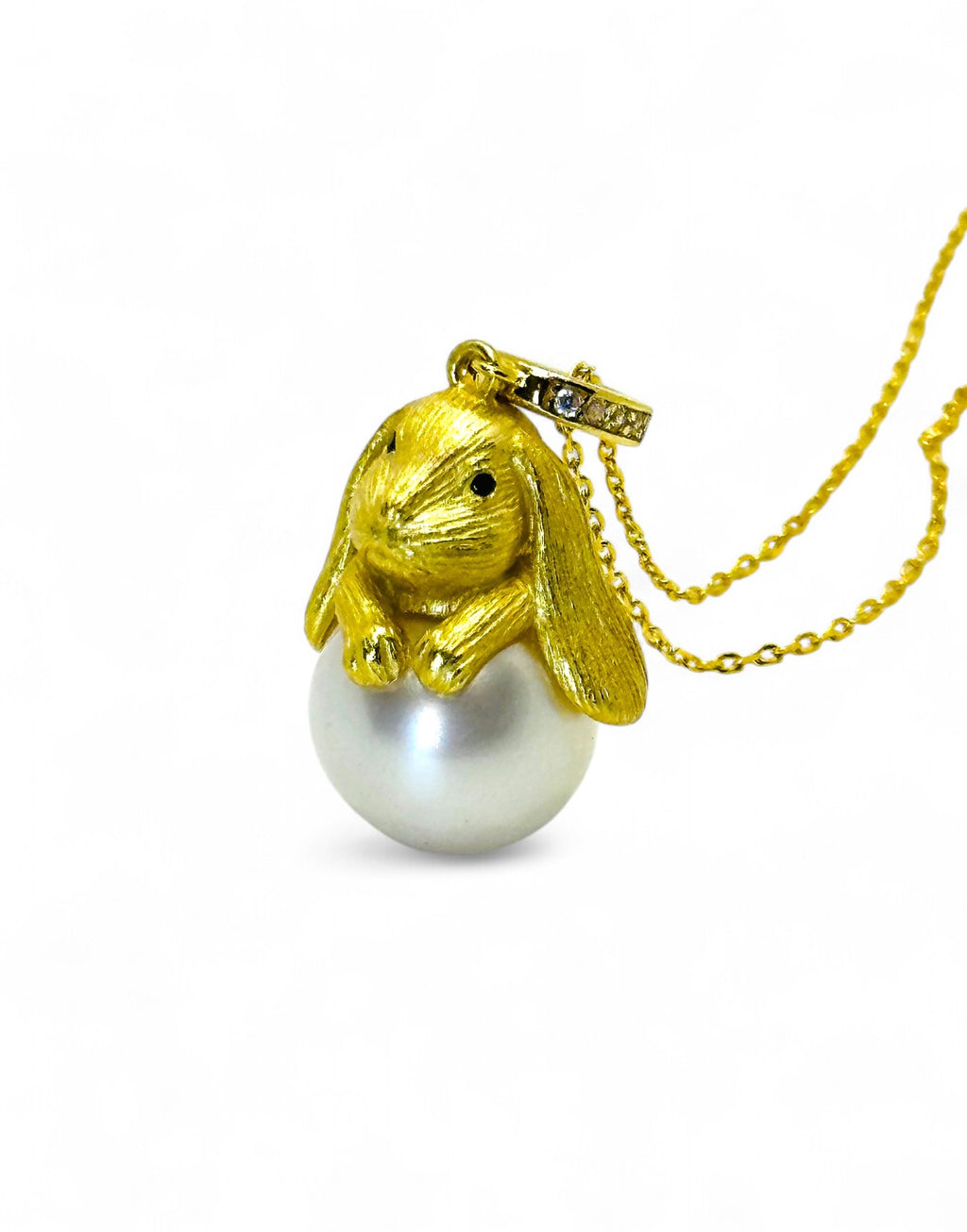 "Rabbit & Luminous Moon" South Sea Pearl Necklace